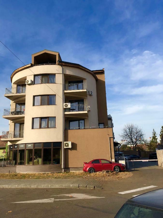 Central Apartments Târgu-Mureş Εξωτερικό φωτογραφία