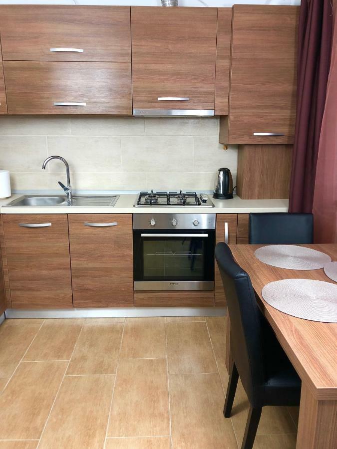 Central Apartments Târgu-Mureş Εξωτερικό φωτογραφία